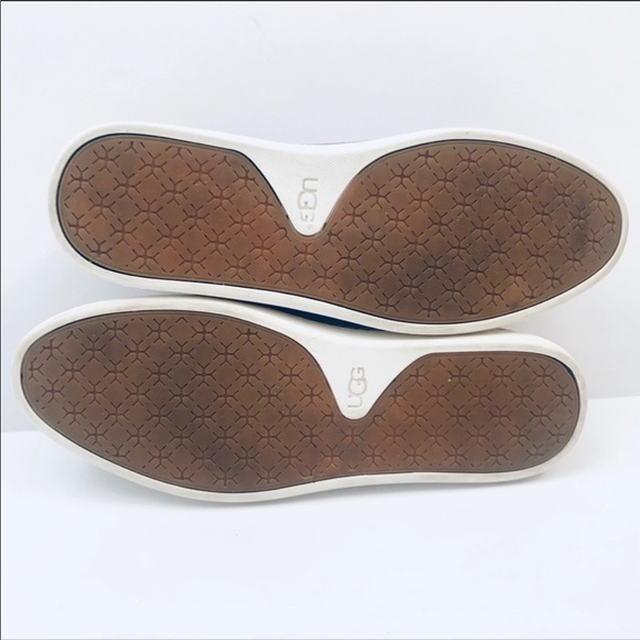 Ugg slip on shoes size 8.5 - Picture 6 of 8